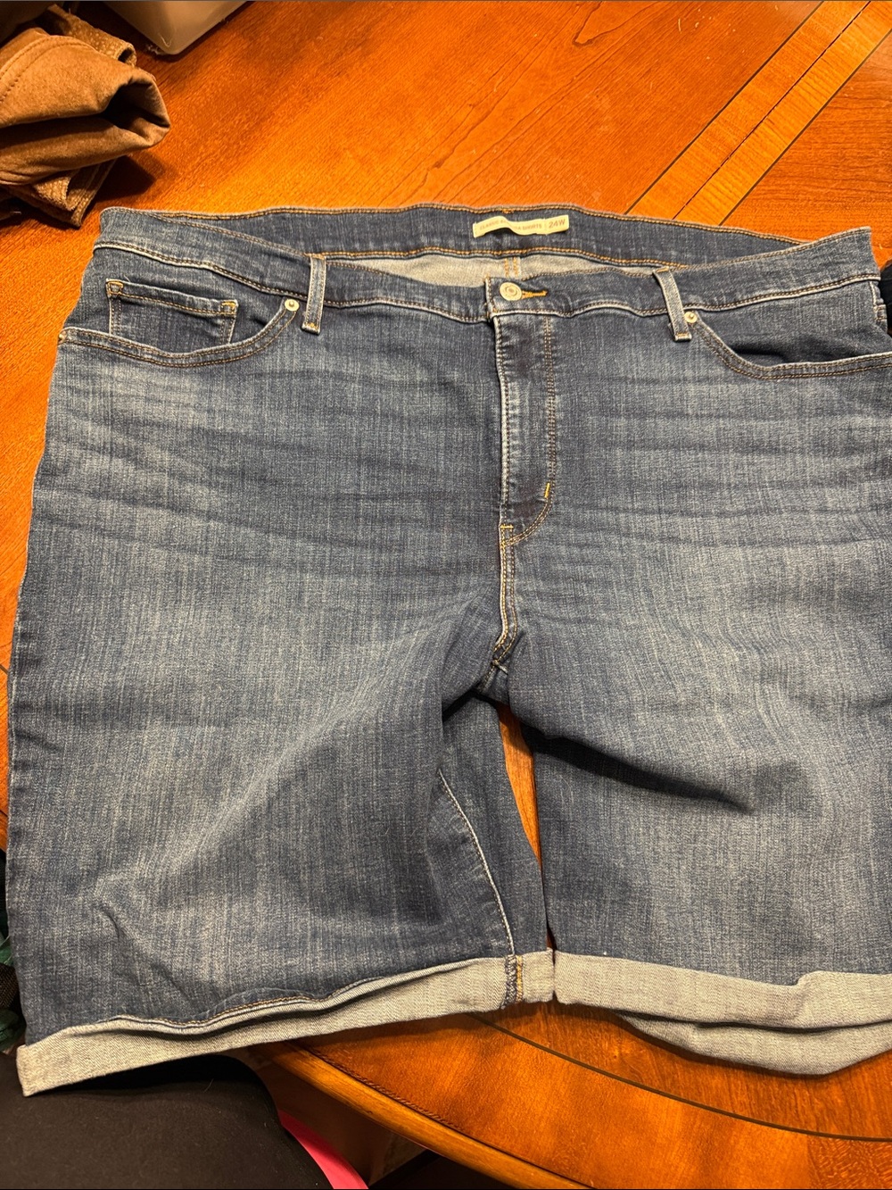 Levi Classic Denim Bermuda Shorts 24W